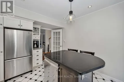 215 Booth Street Ottawa ON K1R 7V4