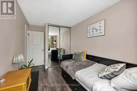 215 Booth Street Ottawa ON K1R 7V4