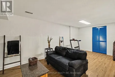 1082 Taffy Lane Ottawa ON K1C 1Y5