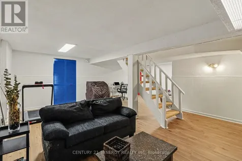 1082 Taffy Lane Ottawa ON K1C 1Y5