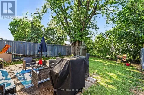 1082 Taffy Lane Ottawa ON K1C 1Y5