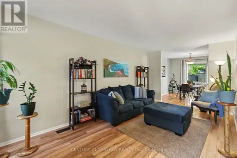 1082 Taffy Lane Ottawa ON K1C 1Y5