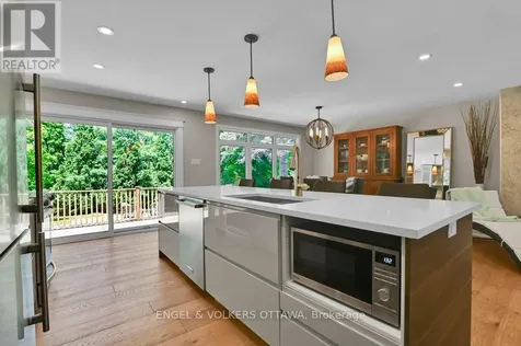 580 Thessaly Circle Ottawa ON K1H 5W5