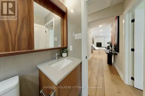 580 Thessaly Circle Ottawa ON K1H 5W5