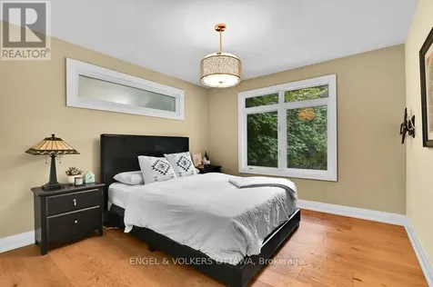 580 Thessaly Circle Ottawa ON K1H 5W5