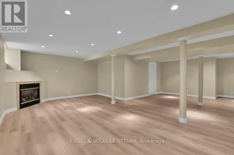580 Thessaly Circle Ottawa ON K1H 5W5