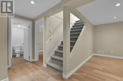 580 Thessaly Circle Ottawa ON K1H 5W5