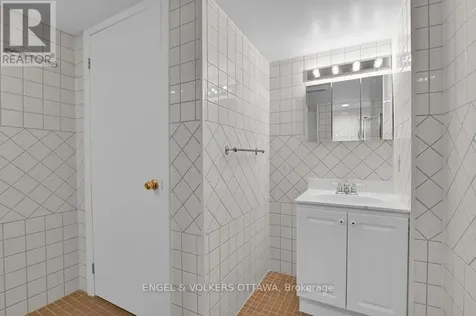 580 Thessaly Circle Ottawa ON K1H 5W5