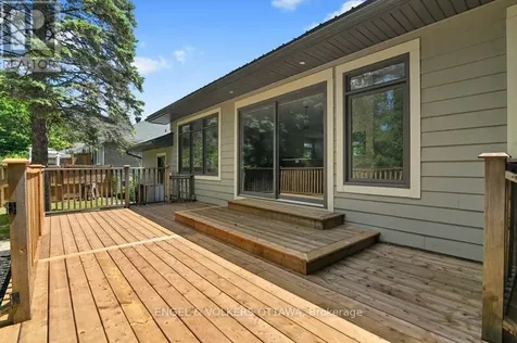 580 Thessaly Circle Ottawa ON K1H 5W5