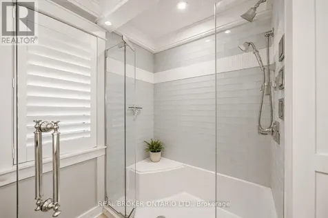 760 Kingsway Drive Burlington (lasalle) ON L7T 3H4