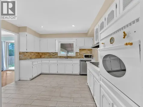2450 Academy Drive Windsor ON N9E 2G6