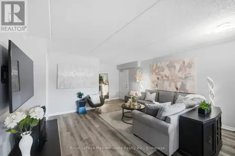 1483 Maple Avenue Milton (de Dempsey) ON L9T 0B6