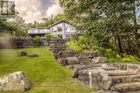 15 Oakridge Drive North Kawartha ON K0L 3E0