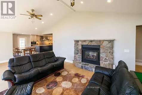 15 Oakridge Drive North Kawartha ON K0L 3E0