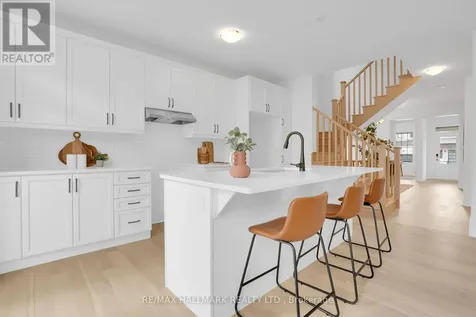 16 Foxley Heights Barrie ON L9J 1A6