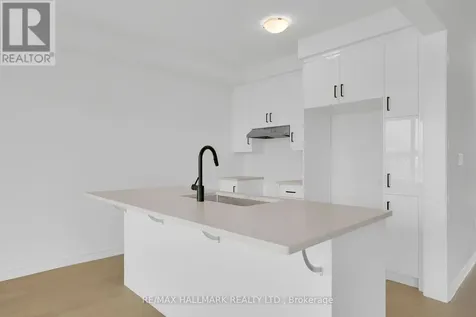 15 Foxley Heights Barrie ON L9J 1A6