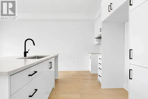 15 Foxley Heights Barrie ON L9J 1A6
