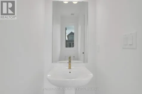 15 Foxley Heights Barrie ON L9J 1A6