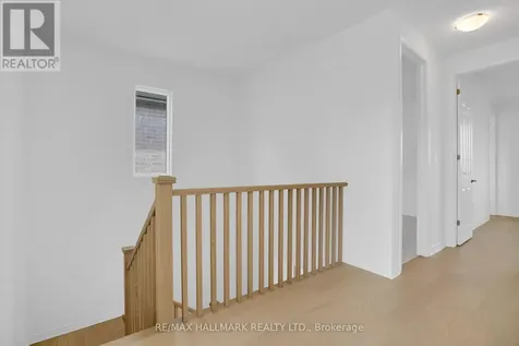 15 Foxley Heights Barrie ON L9J 1A6