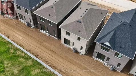 15 Foxley Heights Barrie ON L9J 1A6