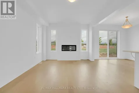 15 Foxley Heights Barrie ON L9J 1A6