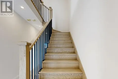 44 Schmeltzer Crescent Richmond Hill ON L4E 1A2