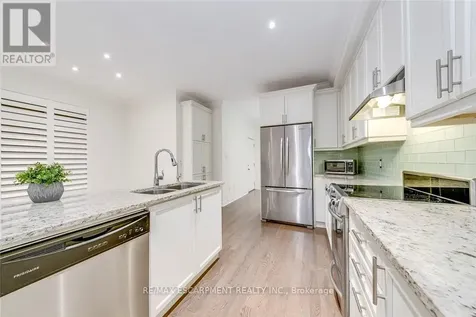 3087 Eberly Woods Drive Oakville (go Glenorchy) ON L6M 0T7