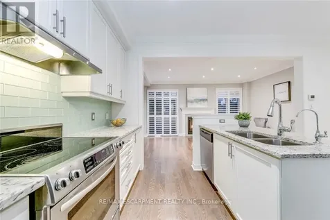 3087 Eberly Woods Drive Oakville (go Glenorchy) ON L6M 0T7