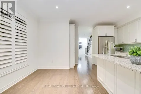 3087 Eberly Woods Drive Oakville (go Glenorchy) ON L6M 0T7