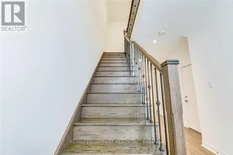 3087 Eberly Woods Drive Oakville (go Glenorchy) ON L6M 0T7