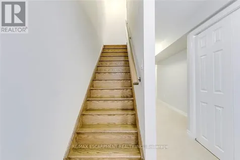 3087 Eberly Woods Drive Oakville (go Glenorchy) ON L6M 0T7