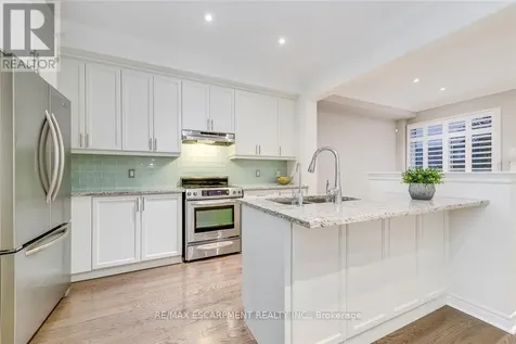3087 Eberly Woods Drive Oakville (go Glenorchy) ON L6M 0T7