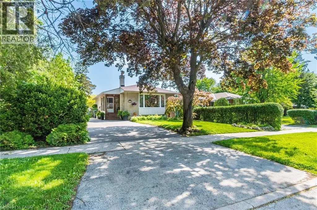 1293 Daimler Road Mississauga ON L5J 3T3