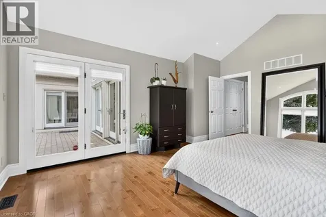 3312 Lakeland Crescent Burlington ON L7N 1B8