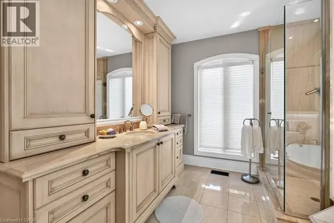 3312 Lakeland Crescent Burlington ON L7N 1B8