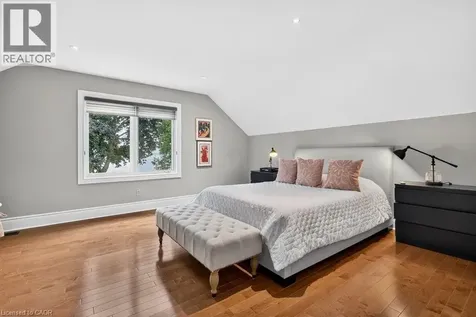 3312 Lakeland Crescent Burlington ON L7N 1B8