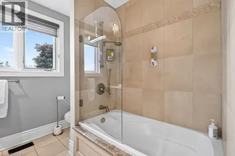 3312 Lakeland Crescent Burlington ON L7N 1B8