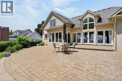 3312 Lakeland Crescent Burlington ON L7N 1B8
