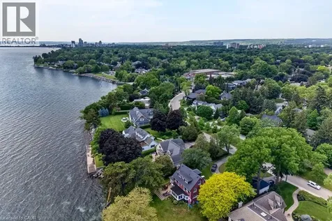 3312 Lakeland Crescent Burlington ON L7N 1B8