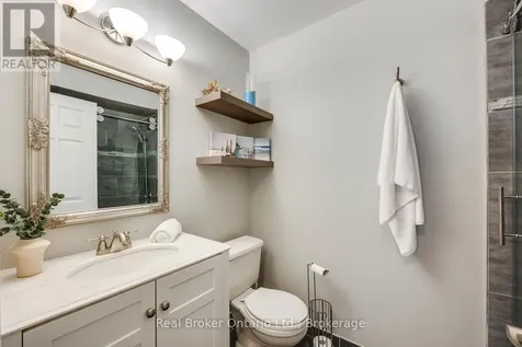36 Apple Blossom Boulevard Clarington (bowmanville) ON L1C 4L9