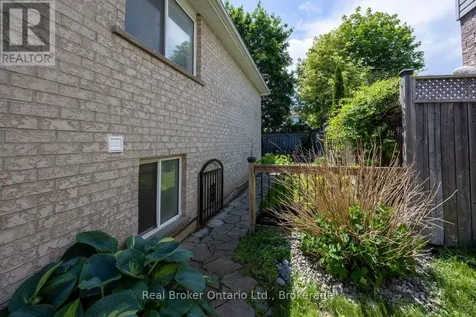 36 Apple Blossom Boulevard Clarington (bowmanville) ON L1C 4L9