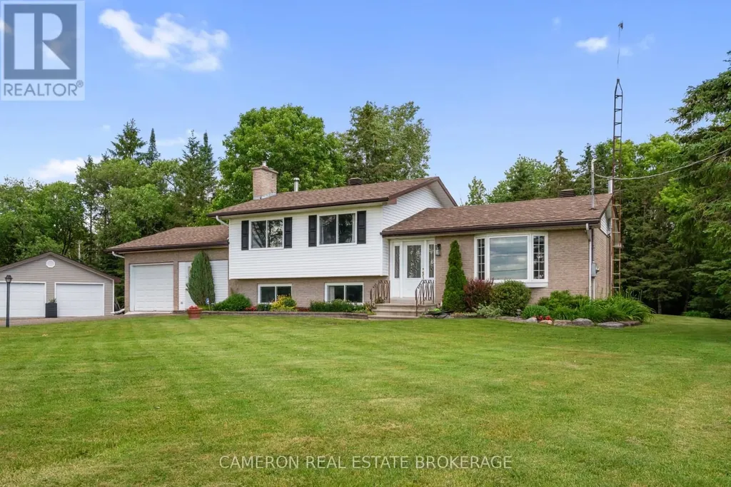 5003 Chapel Road South Glengarry ON K0C 1S0