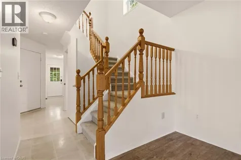 2 Ireland Place Guelph ON N1E 7C2