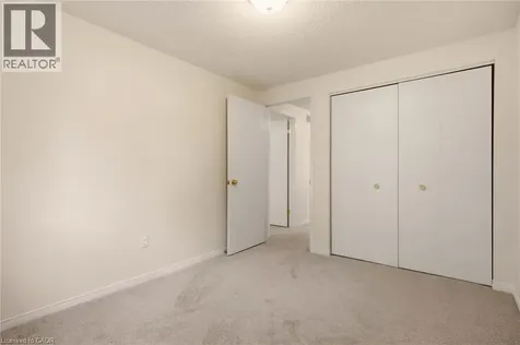 2 Ireland Place Guelph ON N1E 7C2