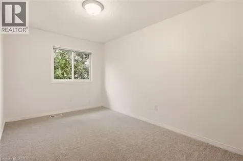 2 Ireland Place Guelph ON N1E 7C2