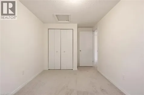 2 Ireland Place Guelph ON N1E 7C2