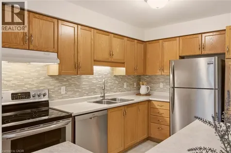 2 Ireland Place Guelph ON N1E 7C2