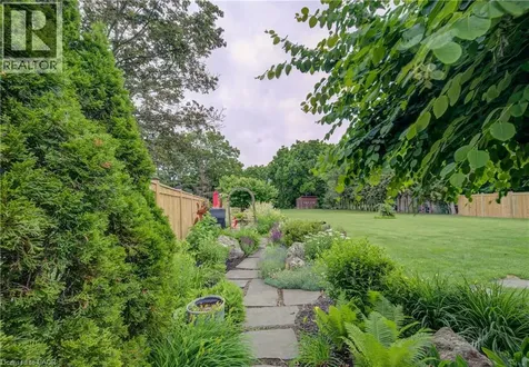 336 Maple Avenue South Burford ON N0E 1A0