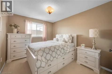 117 Frances Avenue Stoney Creek ON L8E 6A3