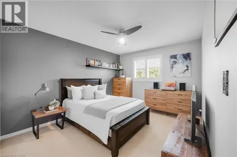 117 Frances Avenue Stoney Creek ON L8E 6A3